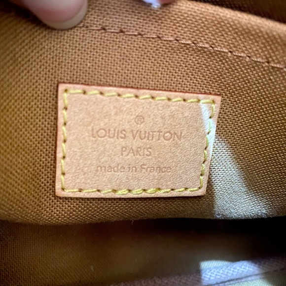 ❌SOLD❌ Authentic Like New Louis Vuitton Multi Pochette Accessories Army Green - Picture 13 of 16